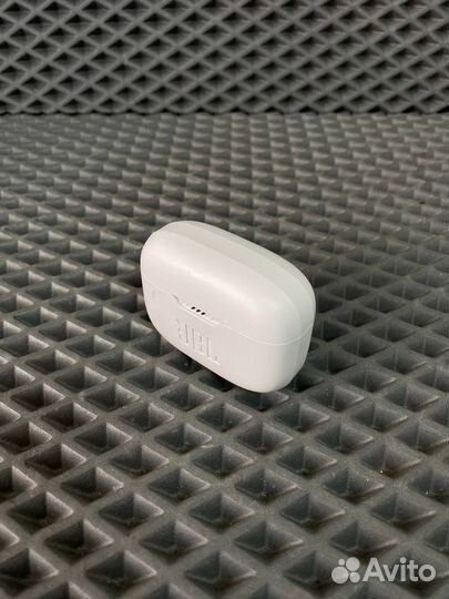 Беспроводные наушники JBL Tune 130 NC TWS (14)