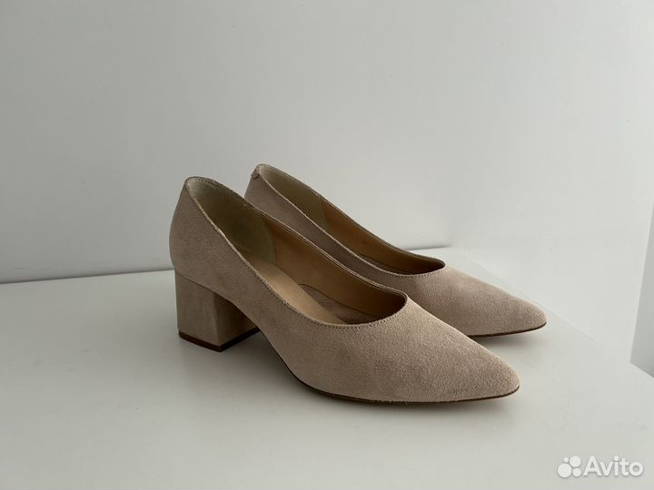 Туфли женские лодочки Carlo Pazolini 39