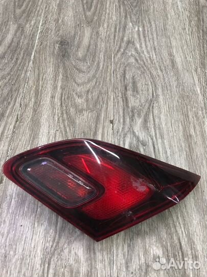 Фонарь крышки багажника задний правый Opel Astra J