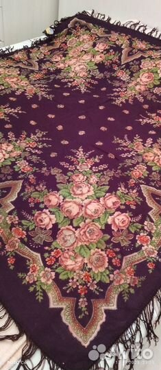 Платок с кистями Павлопасадский б/у, шерсть