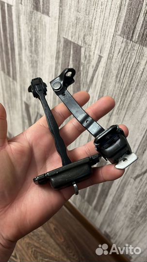 Фиксаторы дверей Hundai Kia