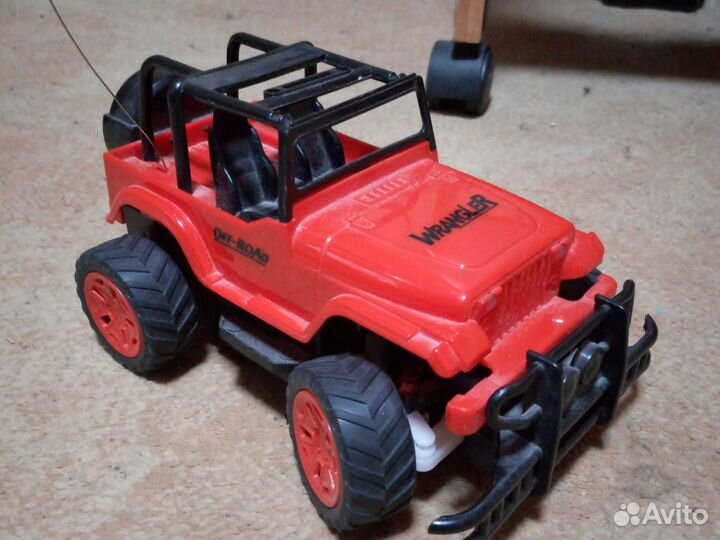 Внедорожник на пульте управления