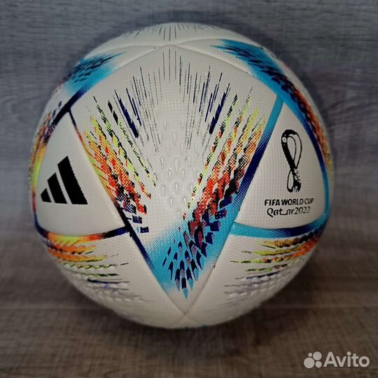 Новый Adidas футбольный мяч