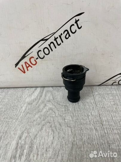 Фланец системы охлаждения Skoda Yeti 1.2 2013