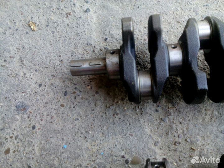 Коленвал mitsubishi 4 В10 1.8