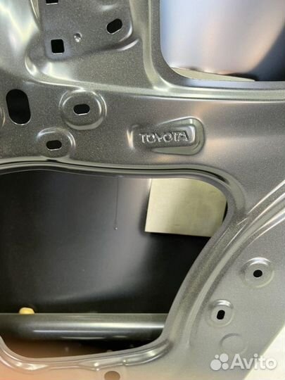 Дверь задняя правая Toyota Land Cruiser 200