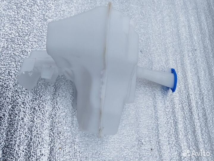 Бачок омывателя Хендай Солярис 14-17г. под датчик