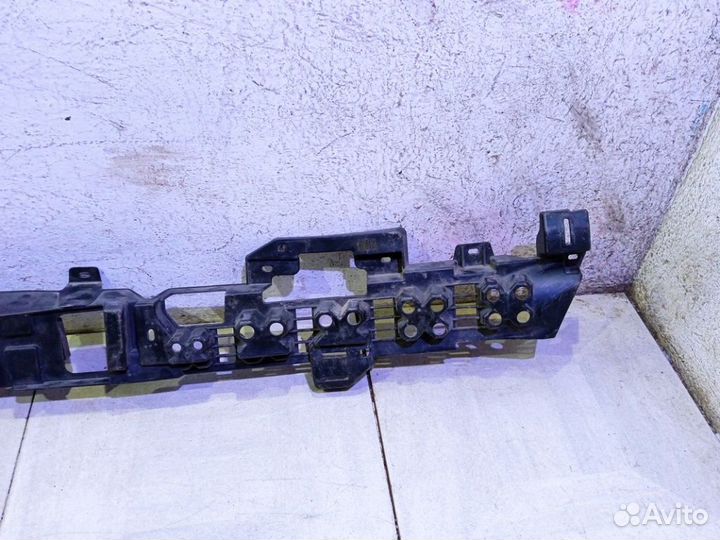 Кронштейн заднего бампера