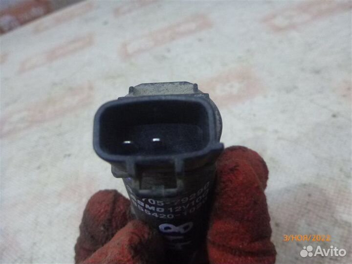 Насос омывателя Toyota Rav4 ASA44 2arfe 2013