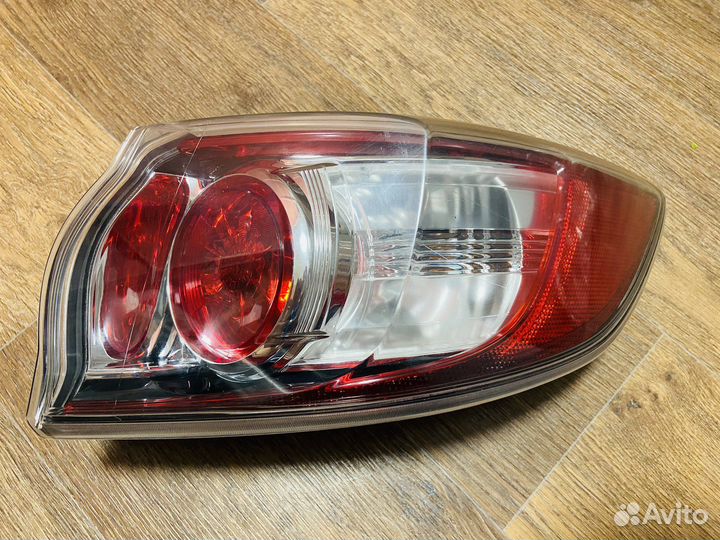 Фонарь задний правый Mazda 3 bl