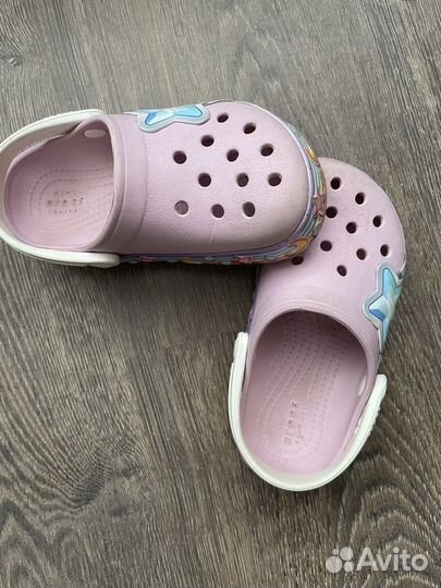 Сандалии crocs c9