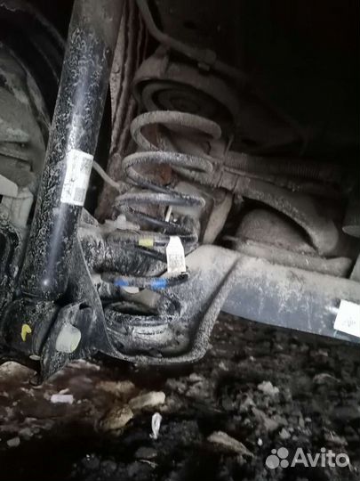 Задняя балка