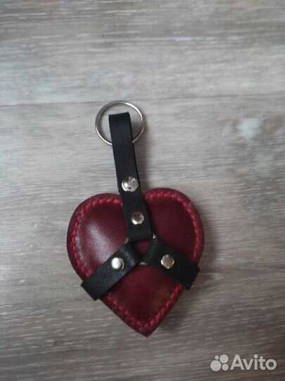 Брелок для ключей из натуральной кожи