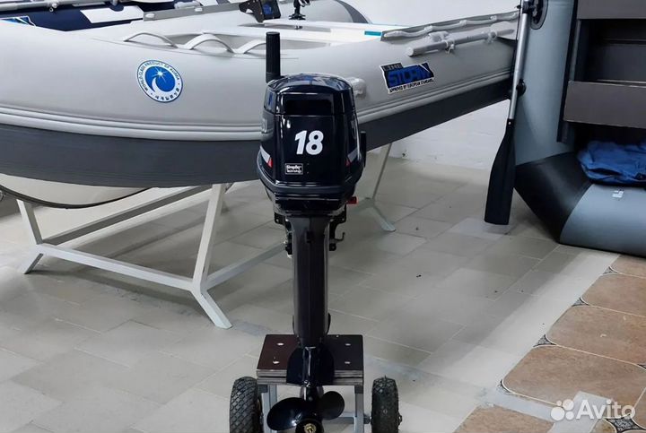 Лодочный мотор Tohatsu M 18 E2 S витринный