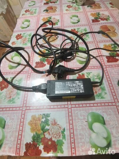 Зарядное устройство 19 В, 4,7 А