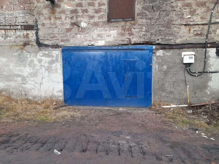 Гараж, > 30 м²