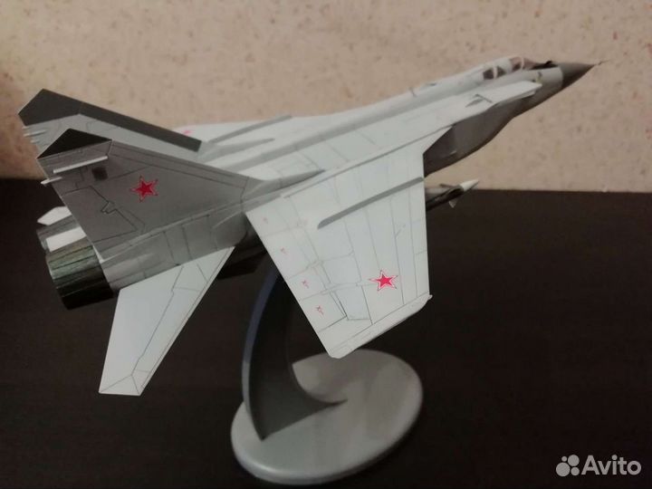 Модель самолёта миг-31