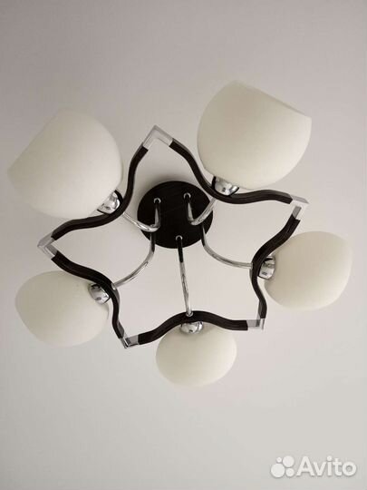 Люстра на 8 плафонов и на 5 плафонов