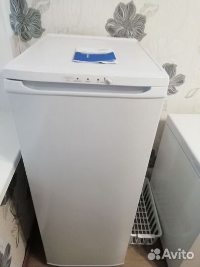 Морозильная камера бирюса 114