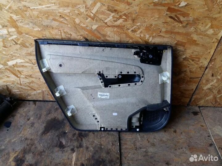 Обшивка двери задней правой Opel Zafira B 2005-20