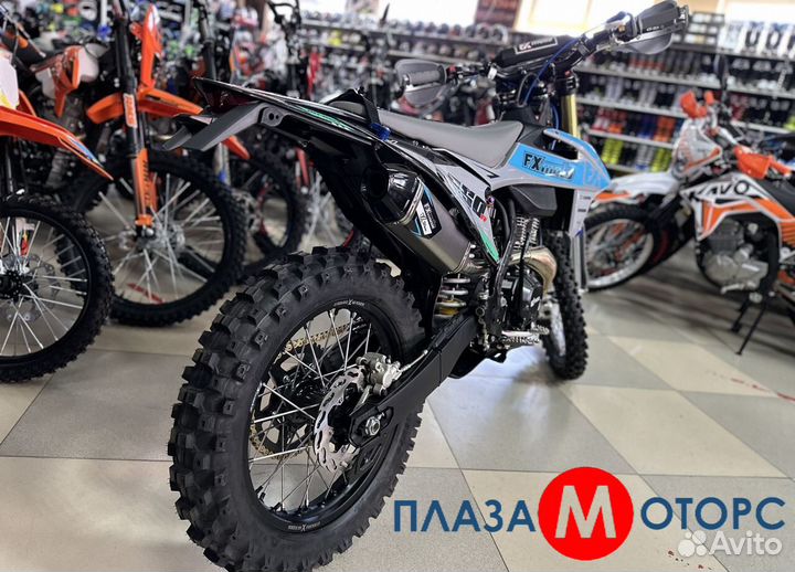 Мотоцикл Fxmoto CB250R