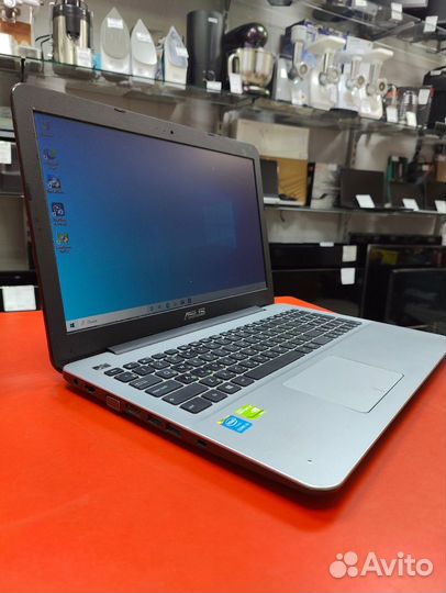Ноутбук Asus X553L