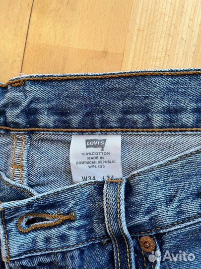 Джинсы Levi's укороченные (32)