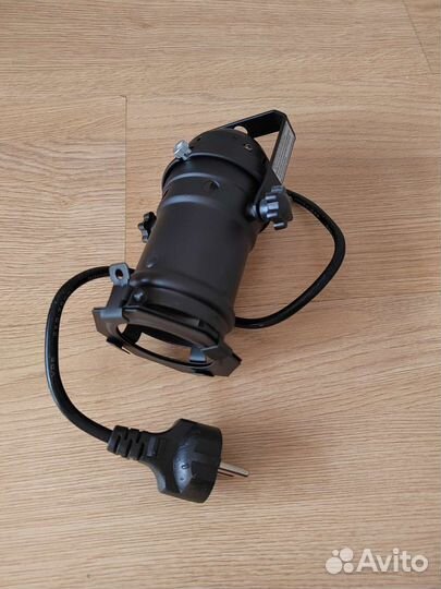 Светильник прожектор Showtec Parcan 16