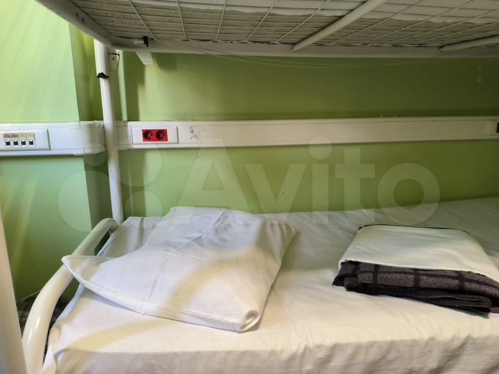 Комната 13 м², 1/4 эт.