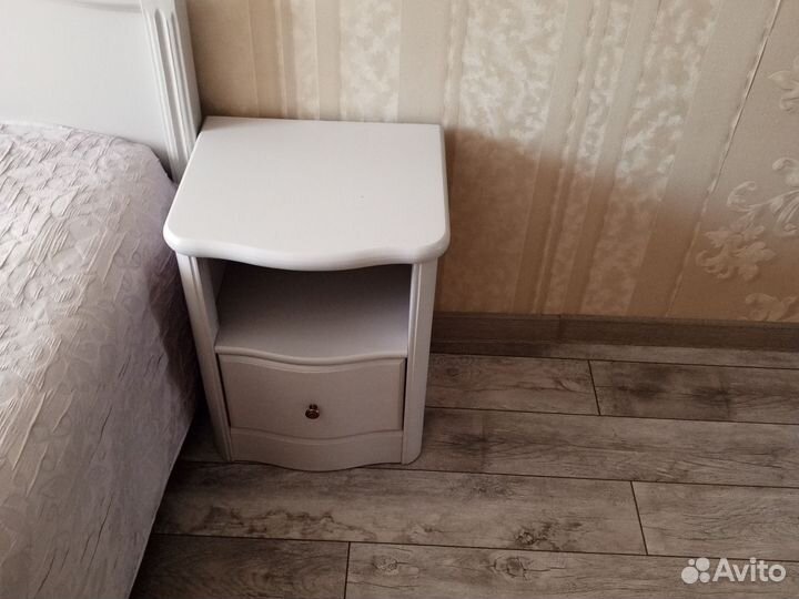 Тумба прикроватная бу