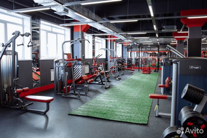 Годовая карта в фитнес-клуб Физрук Спутник