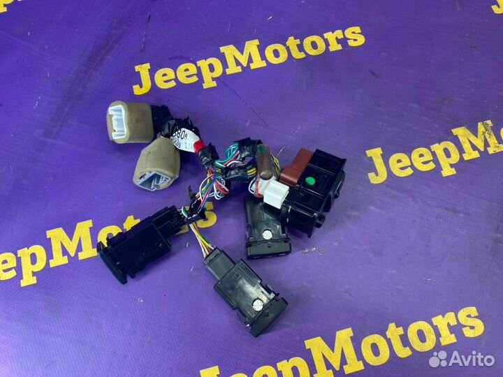 Блок управления зеркалами Toyota Land Cruiser