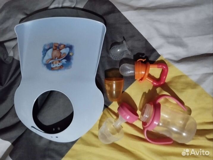 Бутылка и соска для фруктов