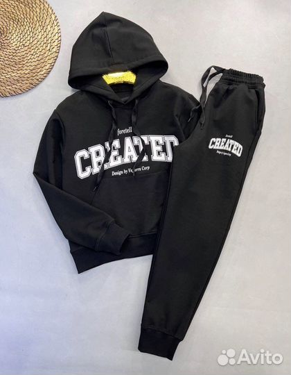 Спортивный костюм