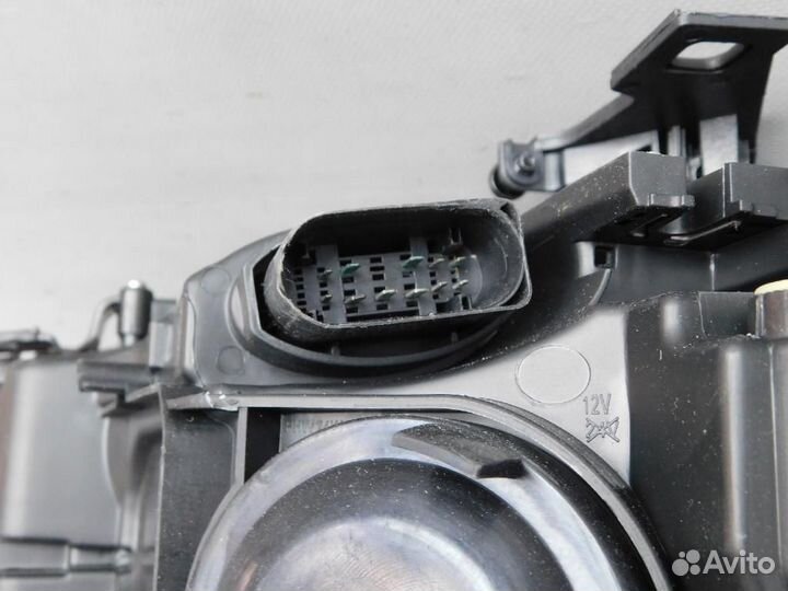 Фара правая Audi A4/RS4/S4