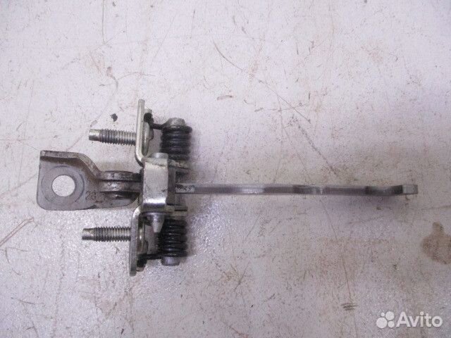 Ограничитель двери Renault Sandero 2 5S