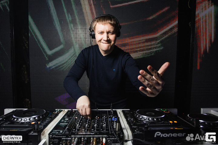 Профессиональный Диджей. Звук, Свет, Проектор