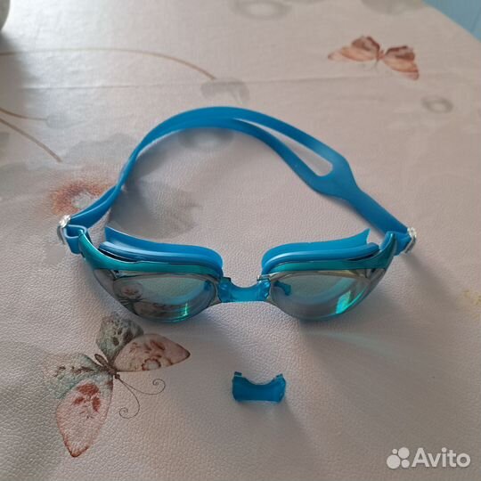 Очки для плавания
