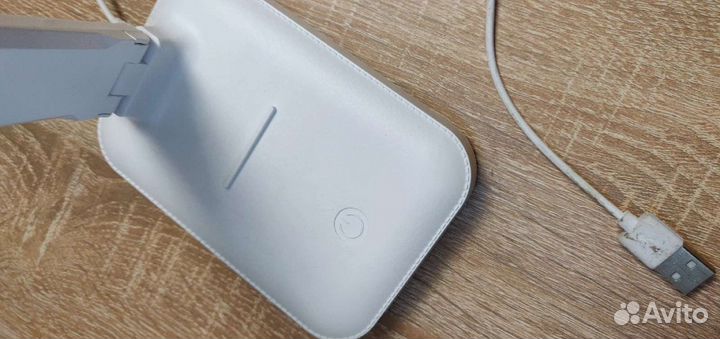 Лампа настольная сенсорная