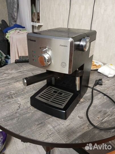 Кофеварка рожковая saeco