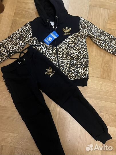 Спортивный костюм