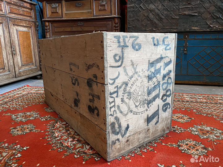Ящик старинный обувная фабрика треугольник