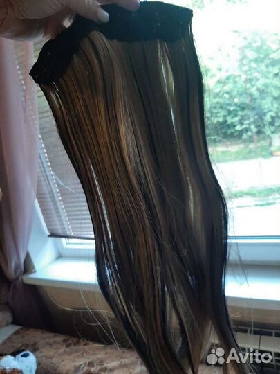 Волосы на заколках