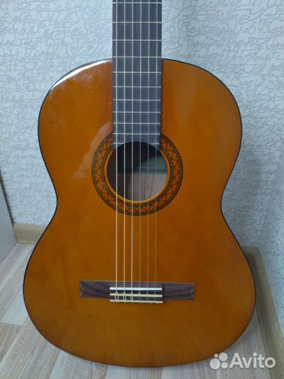 Классическая гитара Yamaha c40