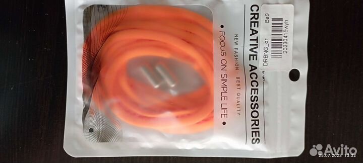 Шнурки для обуви новые с металлическими капсулами