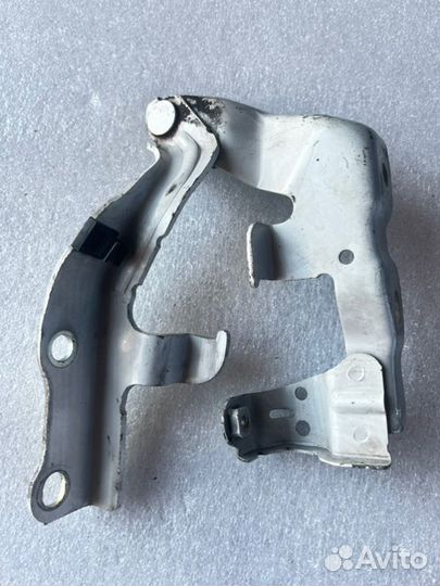 Петля капота правая Toyota Camry V50/V55 2011-2018