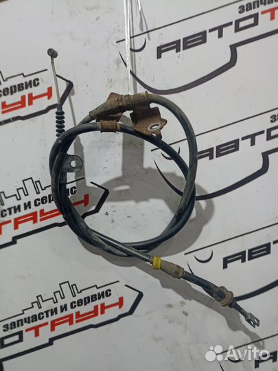 Тросик ручника nissan elgrand PE52 TE52 левый 365311JB0A 2WD