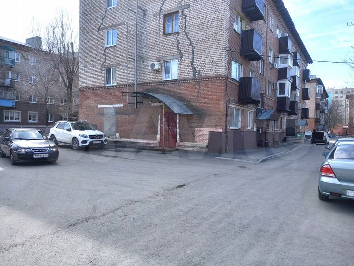 Помещение с сетевыми арендаторами, 302.7 м²