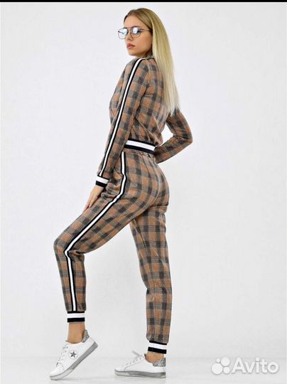Костюм женский