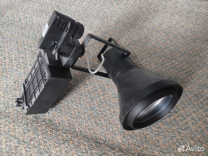 Трековые светильники Ivela Италия 70w. Галоген